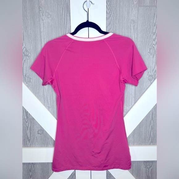 D19.16 Nike Pro Drifit Pink Work Out V Neck Tee M - Picture 3 of 5